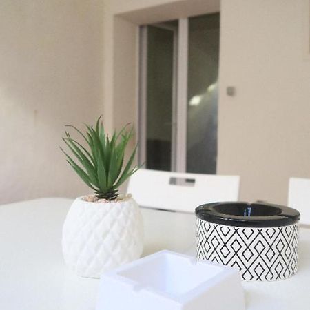 Appartement Rdc, Patio Tourbes Eksteriør bilde