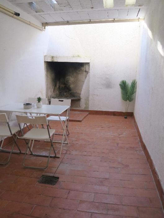 Appartement Rdc, Patio Tourbes Eksteriør bilde